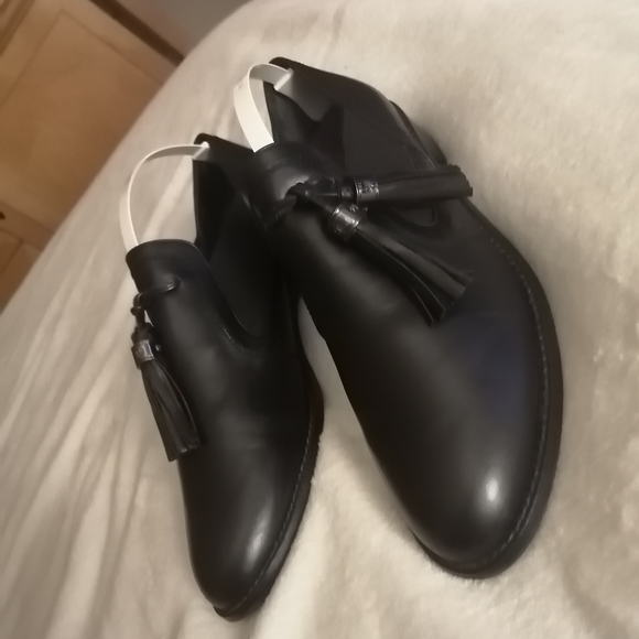 Stuart Weitzman shoes - Picture 2 of 3